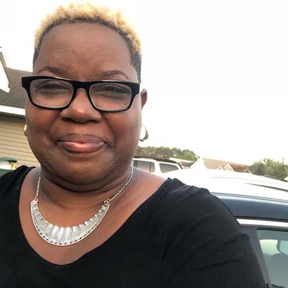 Poshmark profile picture for @proverb